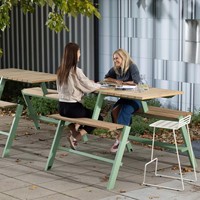 Ensemble table et chaises intégrées en acier inoxydable tout-en-un, table de bar, tabourets de bar avec WPC pour utilisation en extérieur dans les parcs et cours.