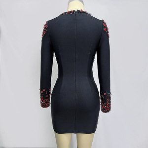 Abito Fasciante Personalizzato OEM con Diamanti Rossi 3D, Maniche Lunghe, Sexy e alla Moda, con Perle, per Feste Casual, con Dettagli Traforati - Product Image 4