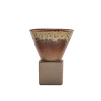 Tasse à expresso et à thé en grès de style rétro, luxe léger et vintage, avec base