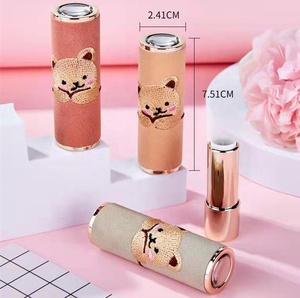 หลอดบรรจุลิปสติกขนาด12.1มม. ภาชนะบรรจุลิปบาล์มรูปหมีปักลายการ์ตูนน่ารักทรงกลมว่าง - Product Image 2