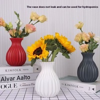 Vase à fleur en plastique céramique hydroponique de style nordique en gros ornement décoratif créatif de style ins pour fleur