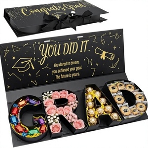 Caja <span class=keywords><strong>de</strong></span> Regalo con Forma <span class=keywords><strong>de</strong></span> Letra Creativa para la Temporada <span class=keywords><strong>de</strong></span> Graduación, Artículos <span class=keywords><strong>de</strong></span> Regalo Estéticos para <span class=keywords><strong>Chicas</strong></span>, Regalos Novedosos, Tendencia en TikTok 2026 - Product Image 1