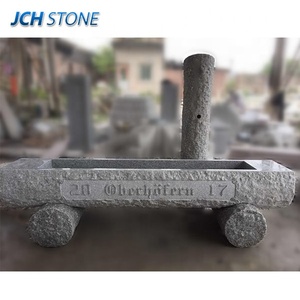 <span class=keywords><strong>Fontaine</strong></span> à eau <span class=keywords><strong>en</strong></span> <span class=keywords><strong>pierre</strong></span> de granit sculptée à la main sur mesure <span class=keywords><strong>pour</strong></span> l'extérieur avec colonne et gravure de lettres - Product Image 2