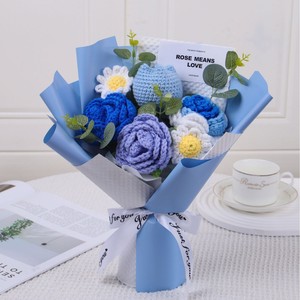 Cadeau personnalisé pour la fête des mères, bouquet de fleurs artificielles faites à la main, rose au crochet, fleur au crochet en forme de lys - Product Image 4