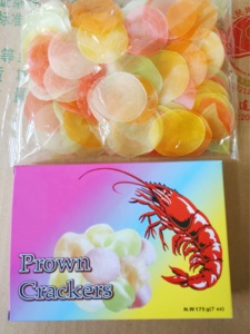 China Alta Qualidade Sudeste Asiático Colorido Biscoitos De Camarão Chips De Camarão Crispy <span class=keywords><strong>Salty</strong></span> Egg Flavor Rolling Box Bag Fabricantes OEM - Product Image 2
