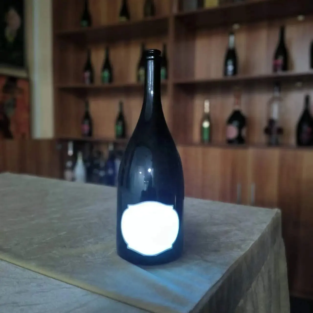 ملصق ضوء Led مقاوم للماء مخصص مضيء ملصق LED ملصق الشمبانيا تضيء زجاجة ملصق ضوء
