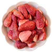 Gezonde Snack Vriesdroogproces Gedroogd Fruit Vriesgedroogde Aardbeienblokjes Zoete Smaak 1kg