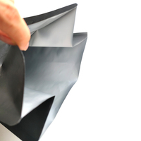 Sachet de café à fond plat personnalisé, finition mate avec valve et fermeture éclair, emballage en aluminium haute barrière