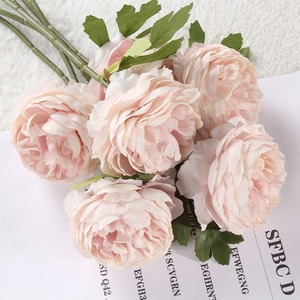 Flores de Seda de Peonía Roja Artificiales Hechas a Mano al por Mayor, Estilo Moderno Realista, Decoración Ecológica para el Hogar, Bodas y Fiestas - Product Image 1