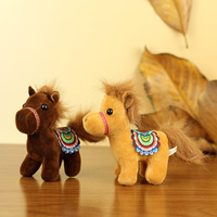 Vente en gros Mini 12cm mignon poney pendentif dessin animé en peluche cheval colt peluche porte-clés poupée douce personnalisé animal en peluche pour cadeau