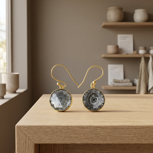 Boucles d'oreilles créoles épaisses faites à la main en quartz solaire plaqué or avec CZ, pierres précieuses naturelles multicolores tendance, connecteurs en zircon cubique, rondes de 14 mm - Product Image 3