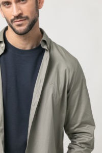 Prime Quality Button Down Collar 100% algodón manga larga Slim Cut hombres camisas verdes para venta al por mayor - Product Image 4