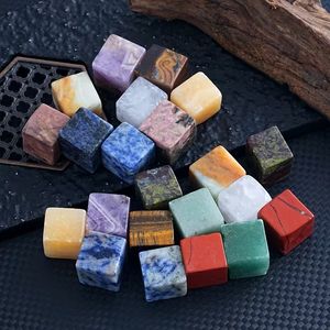 Venta al por Mayor de Piedras Curativas de Cristal Natural Talladas en Cubo, Estilo Bohemio, Multimaterial, para Decoración del Hogar y Regalos - Product Image 4