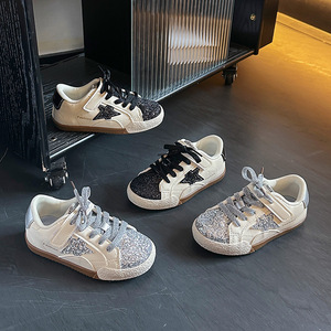 Scarpe da Allenamento per Ragazze Primavera 2026, Design con Paillettes a Stella, Sneakers Casual Antiscivolo con Suola Morbida - Product Image 1