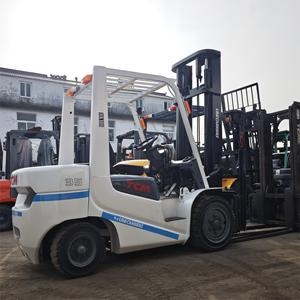 Montacargas Usado <span class=keywords><strong>TCM</strong></span> <span class=keywords><strong>35</strong></span> de 3.5 Toneladas con Motor Diésel en Buenas Condiciones, Precio Bajo, en Oferta - Product Image 2