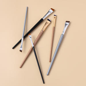 Nouveau <span class=keywords><strong>pinceau</strong></span> <span class=keywords><strong>Eyeliner</strong></span> à lame biseautée avec faucille oeil plat détail du visage ver à soie sommeil <span class=keywords><strong>pinceau</strong></span> de maquillage poignée confortable outils de beauté - Product Image 4