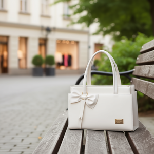 Bolso Bandolera Blanco para Mujer Fana Corina M3888, Forma de Almohada, Decoración con Lazo, Elegante, para Bodas y Uso Diario - Product Image 2