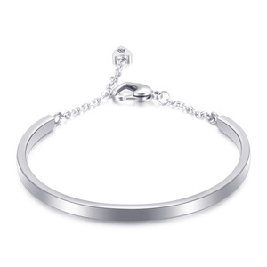 Bracelet en acier inoxydable en forme de U, fermoir en forme de cœur de 4 mm, bijoux pour femmes, cadeau - Product Image 1