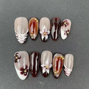 <span class=keywords><strong>Uñas</strong></span> Postizas de Almendra Hechas a Mano de Alta Calidad al por Mayor de Fábrica, <span class=keywords><strong>Color</strong></span> Café, Estilo Floral de Verano, Reutilizables - Product Image 3
