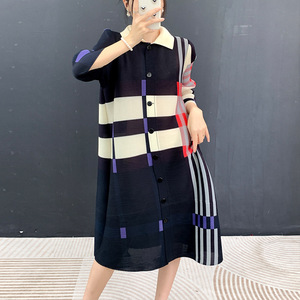 PY2026 Cardigan plissé haut de gamme pour femme, style châle, coupe ample, manches longues, couleur unie, polyvalent, motif Miyake, pour l'été - Product Image 2