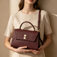 Sac fourre-tout vertical en cuir grainé véritable, double poignée, coutures verticales, luxe discret, logo personnalisé en relief, vente en gros - Le plus populaire