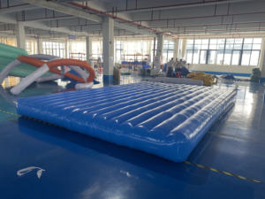 <span class=keywords><strong>Matelas</strong></span> <span class=keywords><strong>gonflable</strong></span> <span class=keywords><strong>de</strong></span> haute qualité en PVC portable pour saut, <span class=keywords><strong>gymnastique</strong></span> et tumbling, pour une utilisation en extérieur - Product Image 3