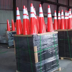 Vente en gros de cônes de signalisation réfléchissants en PVC de 45/40/75/90 degrés, base de 28/36 pouces, pour la sécurité routière et la construction - Product Image 4