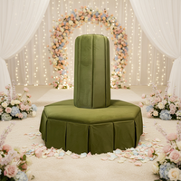 Canapé rond en velours vert Heywood pour événements de mariage et utilisation comme mobilier de mariage