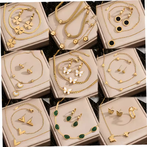 Conjunto de Joyería de Latón Chapado en Oro de 18K para Mujer, Collar con Colgante de Letra, Trébol, Concha, Mariposa y Corazón, con Circonita, para Bodas y Fiestas - Product Image 4