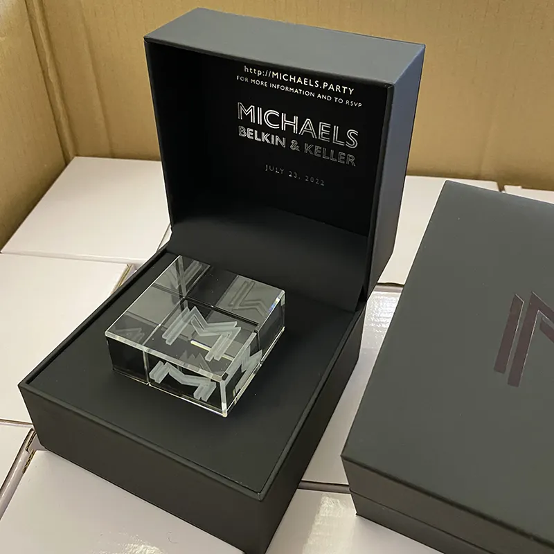 Custom Logo Luxury high-end fragrance essential oil perfume bottle paper PU leather gift box packaging box