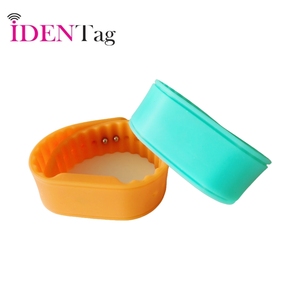 사용자 정의 로고 인쇄 <span class=keywords><strong>RFID</strong></span> 실리콘 팔찌 방수 NFC 팔찌 125 KHz PVC 플라스틱 마그네틱 카드 사용자 정의 인쇄 - Product Image 4