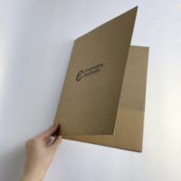 Carpetas Personalizadas de Alta Gama con Bolsillos Impresos, Carpetas de Presentación de Papel Kraft Negro A4 con Impresión de Logotipo en Lámina Dorada