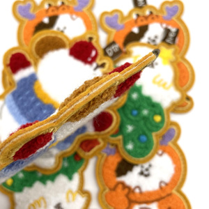 Patch brodé personnalisable en chenille double couche, motif sapins de Noël 3D, pour la décoration de chapeaux et d'étiquettes, en feutre - Product Image 4