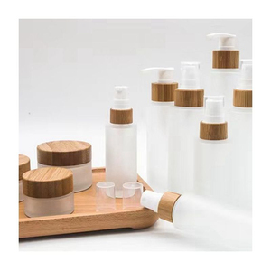 Envase Cosmético de Bambú, Botella de Vidrio Esmerilado para Suero con Gotero de Bambú, Botella para Aceite Facial Orgánico, Botella con Bomba Dosificadora - Product Image 3