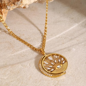 Collier Pendentif Monnaie Œil de Diamant Tendance Personnalisé de Haute Qualité, Plaqué Or 18K, Acier Inoxydable, Chaîne à Maillons Strass, Étanche - Product Image 4