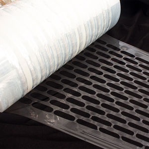 30% rotolo di pellicola <span class=keywords><strong>estensibile</strong></span> per uso <span class=keywords><strong>alimentare</strong></span> più sottile 3X più forte microforato aderente a durezza morbida impacchettatura per Pallet artigianato PE - Product Image 1