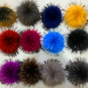 Bola de piel de animal <span class=keywords><strong>real</strong></span> con estilo, pompón de zorro, pompón de piel, pompón de 15cm, pompón de mapache para bufandas, sombreros, accesorios Diy - Product Image 2