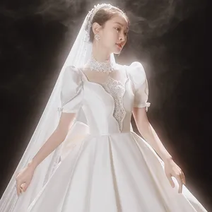 2022 de las ventas de la nueva novia de satén de corte final simple estilo princesa abalorios lentejuelas principal vestidos de boda para la venta en línea