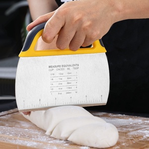 Espátula Cortadora de Masa de Acero Inoxidable al por Mayor con Línea de Medición para Repostería - Utensilio de Cocina - Product Image 3