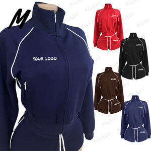 Completo Autunnale 2025: Set Coordinato con Giacca a Maniche Lunghe con Zip e Pantaloncini, Abbigliamento Sportivo da Donna Personalizzabile - Product Image 5