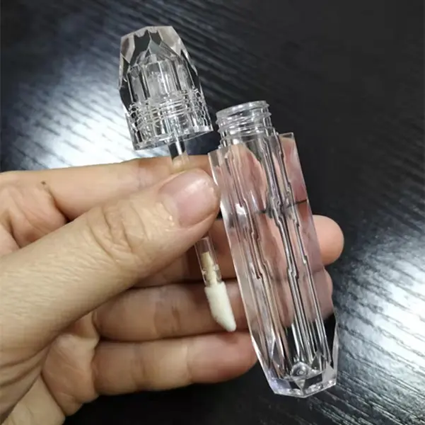 New luxury all clear diamond em forma de batom lip gloss containers tubo transparente lip gloss garrafa embalagem com varinhas 3ml