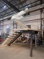 Escalier en acier résidentiel Prima avec poutre centrale pour projets de villas modernes
