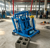 Machine à fabriquer des briques en ciment pour blocs emboîtables avec pressage hydraulique pour une production efficace de blocs