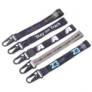 Lanière courte personnalisée avec boucle à bouche d'aigle et porte-clés personnalisé avec logo - Product Image 4