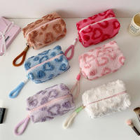 Trousse de Maquillage en Velours Doux et Peluche Grande Capacité avec Logo Personnalisé, Sac Cosmétique en Coton Moelleux, Nouveauté 2026, Vente Chaude