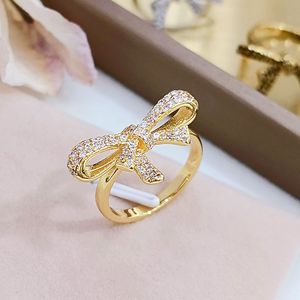 Anello con design a fiocco, anello classico alla moda da donna, accessorio elegante per le dita da indossare ogni giorno - Product Image 2
