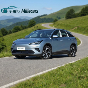 ARCFOX Alpha T5 SUV Électrique Nouvelle Énergie Sièges en Cuir Automatiques R20 Conduite <span class=keywords><strong>à</strong></span> Gauche Fabriqué en Chine <span class=keywords><strong>Voiture</strong></span> <span class=keywords><strong>d</strong></span>'Exportation Toit Panoramique Barres de Toit Métalliques - Product Image 1