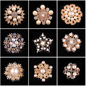 Broches de Cristal con Flores, Modernos y Elegantes, Botones de Diamantes de Imitación, Aleación Chapada en Oro, Personalizados, Unisex, para Uso Diario, Regalo de Compromiso, Fiesta - Product Image 6