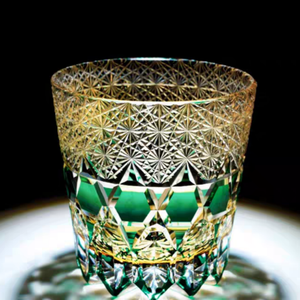 Vaso de Whisky de Cristal Tallado a Mano de Lujo de 32 Cl, Estilo Edo Kiriko Multicolor, con Hexágonos y Guirnaldas, para Bar - Product Image 3