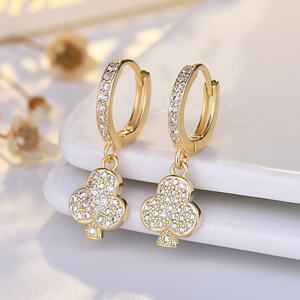 Pendientes de Acero Inoxidable con Forma de Corazón, Abeja, Estrella y Flor para Mujer, Lujosos, Chapados en Oro de 14K, Modernos, Hechos a Medida, de Alta Calidad, para Fiesta - Product Image 2